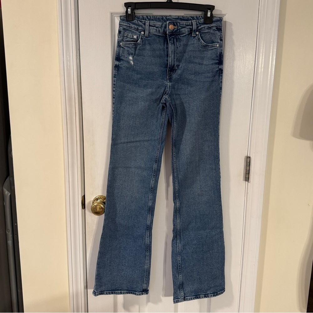 H&M High Waist Bootcut Jeans Light Wash | US 2 | Flare Denim
